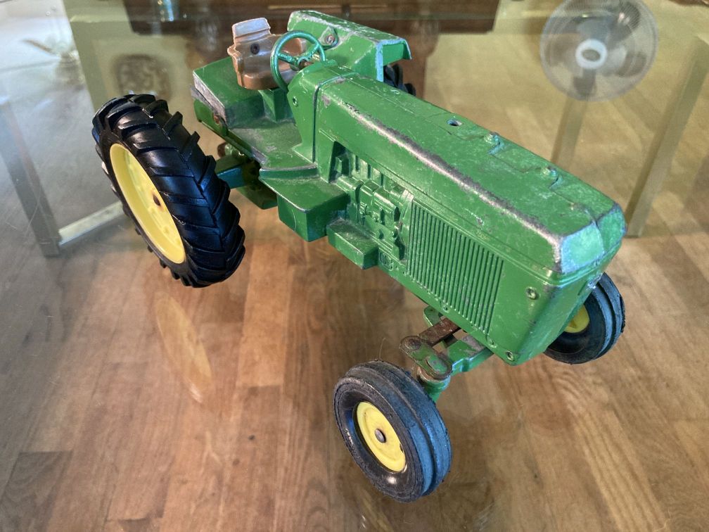 Vintage ERTL Diecast Toy John Deere Farm Tractor 512-7214 Missing Cab Fender 1970s