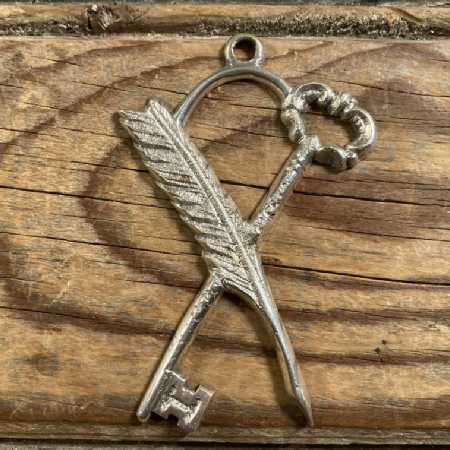 Antique Vintage Masonic Pendant Silver or Plated Crossed Key and Quill 15g Unmarked
