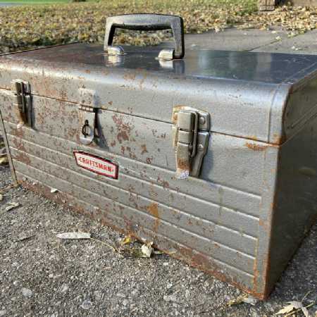 Vintage Metal Tool Box Sears Craftsman 6512 Rusty Distressed 20-in Gray Steel Chest Missing Tray