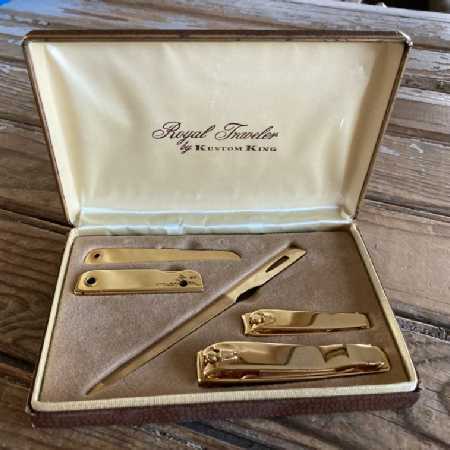 Vintage Men's Manicure Set Travel Case 5-Pc Goldtone Steel Tools C. 1960s 1970s
