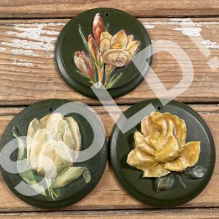 Vintage Miniature Floral Wall Plaques Round Wood Set of 3 Flowers