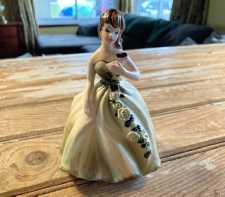 Vintage Ceramic Lady Figurine Planter Vase Green Gown Roses Ivy Napcoware C-6362 1960s