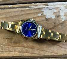 Vintage Ladies Wrist Watch Futura Quartz Goldtone Band Blue Face UNTESTED AS IS
