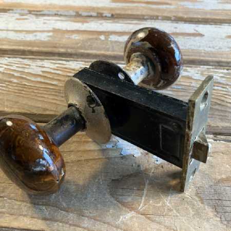 Antique Brown Swirl Porcelain Door Knobs Interior Closet Privacy Mortise Set Unmarked 1920s