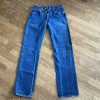 Vintage Levis 501 Denim Blue Jeans For Women Button Fly Plain Red Tag 26Wx30L Preowned USA-Pic3