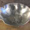 Vintage Kraftware Hammered Aluminum Serving Dish Fruit Bowl - Grape Vines 8Wx2.75H-Pic3