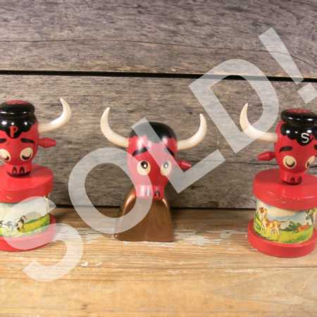 Vintage Salt Pepper Shakers Dinner Bell Red Bull Novelty Stove Set Noise Makers