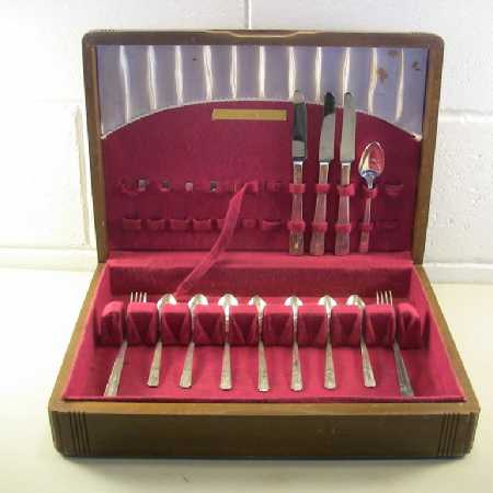 Vintage Silverware Silverplate Oneida Silverware Grenoble 13-Pc + Flatware Chest