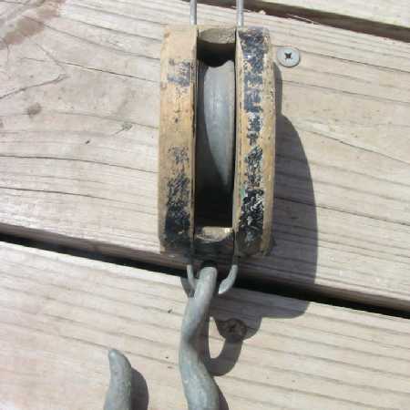 Vintage Industrial Barn Pulley Single Block Tackle Pulley Old Barn Farm Tool